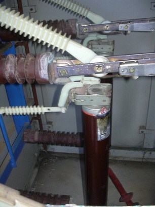 Greenlab - Equipamento de corte e protecção de MT, resultado de falta de Manutenção