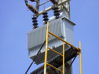 Greenlab - Transformador de poste